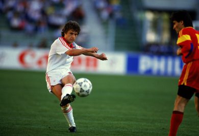 Ucraina: l’ex-juventino Zavarov dice “no” all’esercito