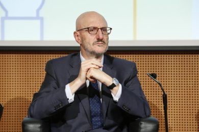 Poste italiane, ecco come cambierà da qui al 2020