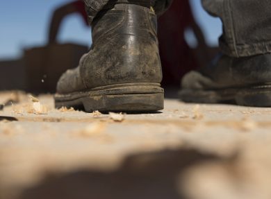 Operaio James: 33 chilometri a piedi per andare a lavorare