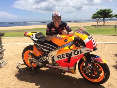 Marquez presenta la nuova Honda