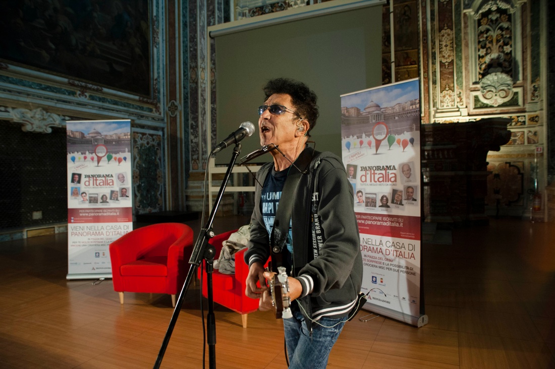 Edoardo Bennato e le contraddizioni di Napoli Edoardo Bennato e le contraddizioni di Napoli