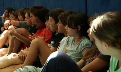 Educazione affettiva, il documentario su scuola e affetti – Video