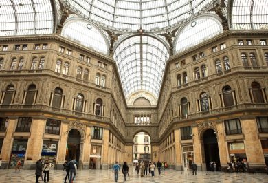 Napoli è fashion: come approfittarne