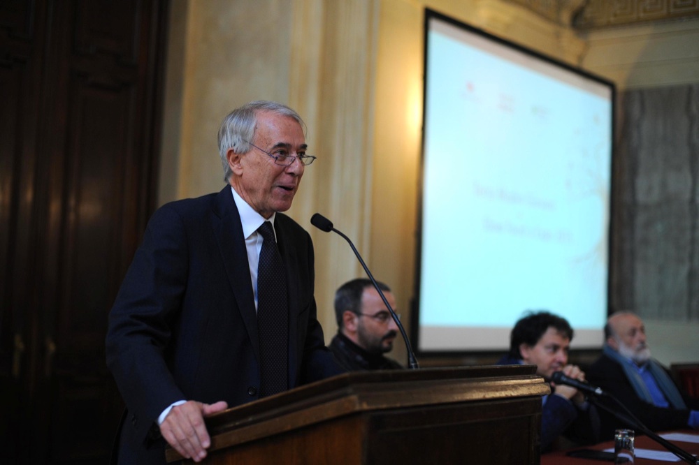 Quel sottile filo rosso che lega Pisapia a Profumo Quel sottile filo rosso che lega Pisapia a Profumo