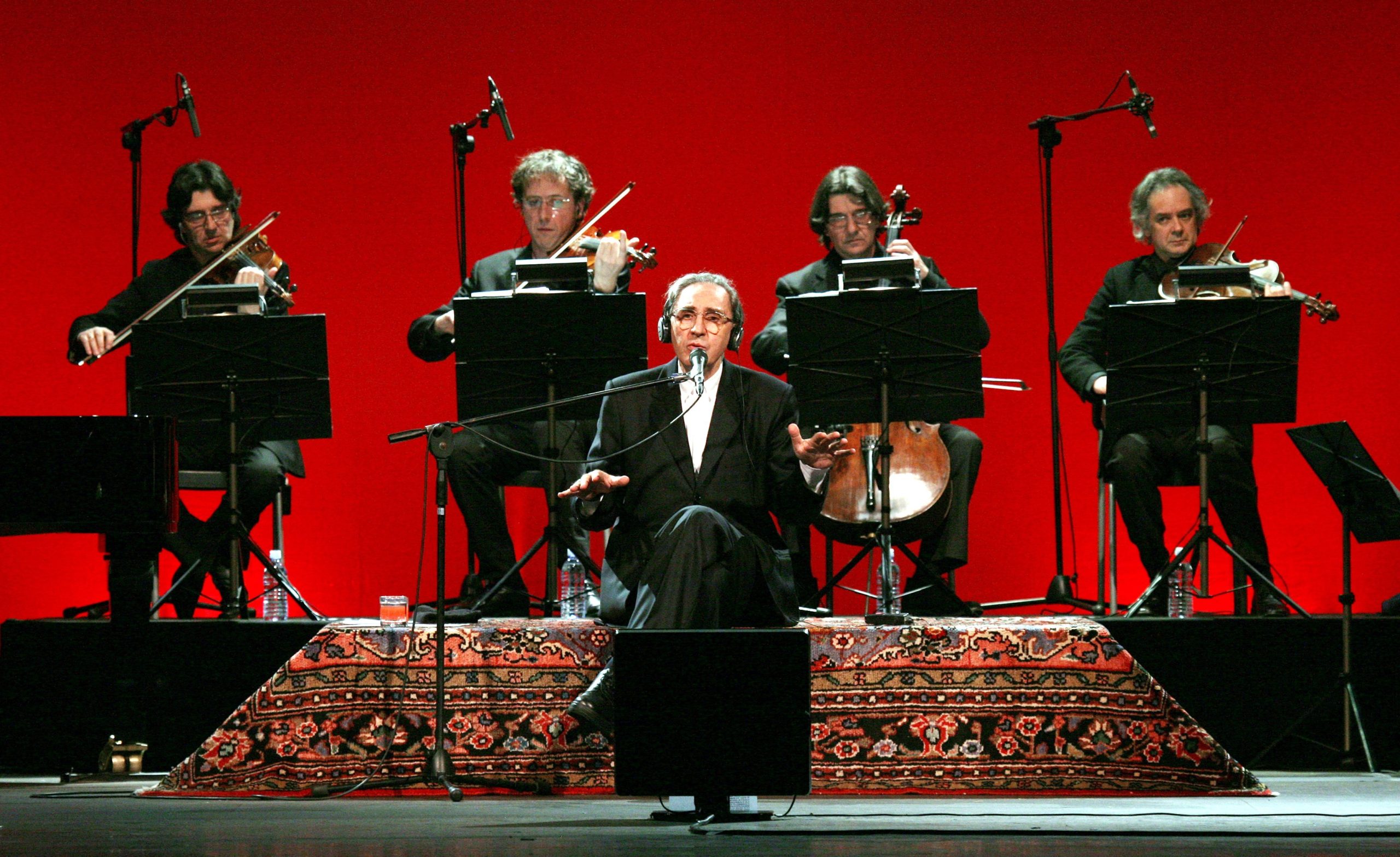 Franco Battiato ha 70 anni: la sua storia in 10 immagini