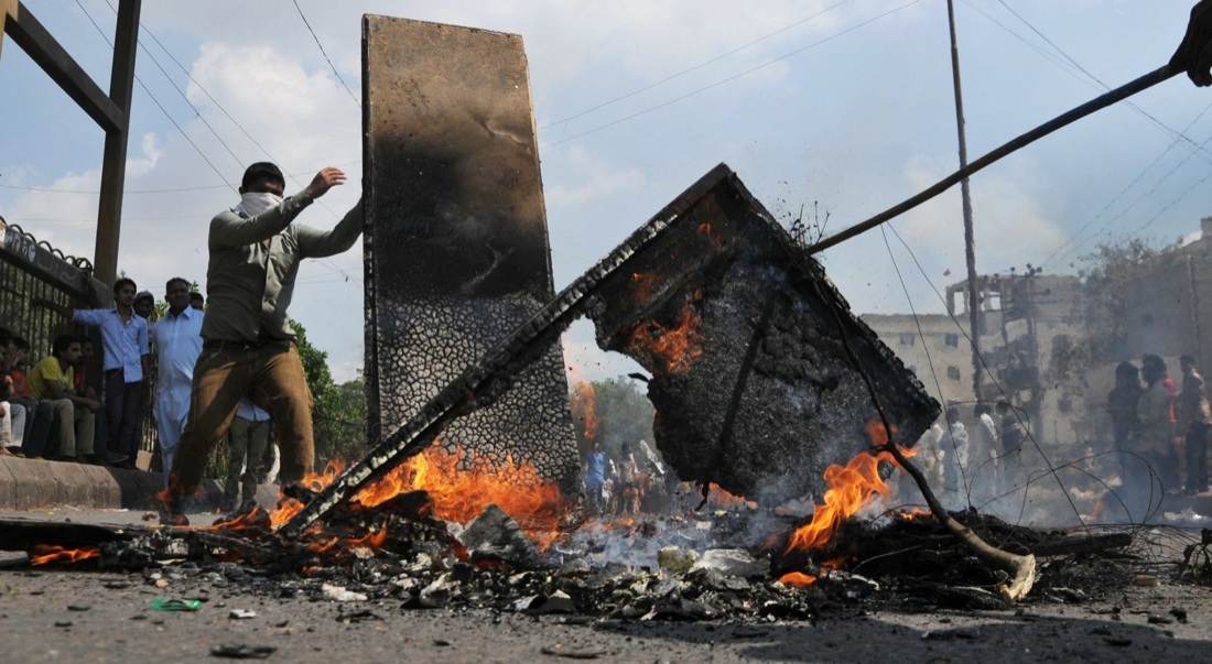 Pakistan, ancora un attentato ai cristiani. E scoppia la rivolta Pakistan, ancora un attentato ai cristiani. E scoppia la rivolta