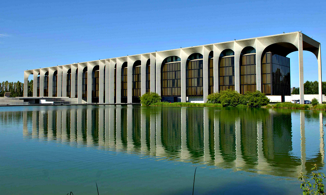 Mondadori torna in utile nel 2014 Mondadori torna in utile nel 2014