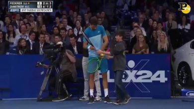 Il bambino ed il pallonetto (lob) a Federer