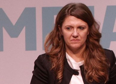 Niente adozioni di minori ai single