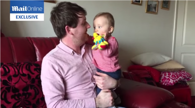 Mamma e nonna insieme per amore del figlio gay