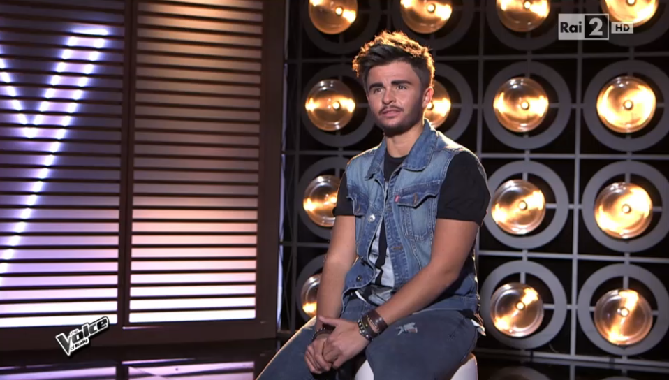 The Voice 3: il concorrente trans conquista i quattro giudici The Voice 3: il concorrente trans conquista i quattro giudici