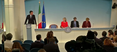 Piano scuola, Renzi rinuncia al decreto