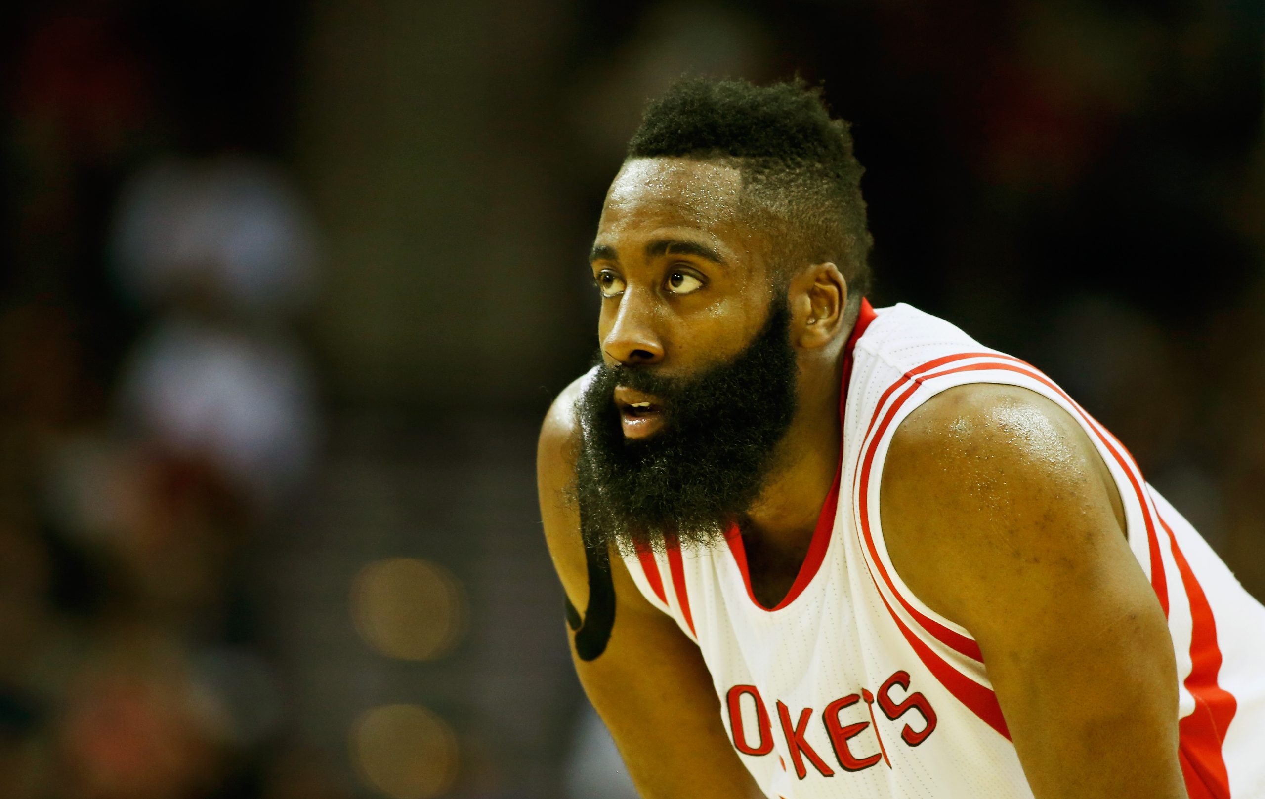 Nba: Harden sospeso per il calcio a LeBron James Nba: Harden sospeso per il calcio a LeBron James