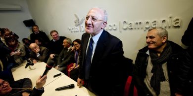 Primarie Pd: in Campania vince De Luca