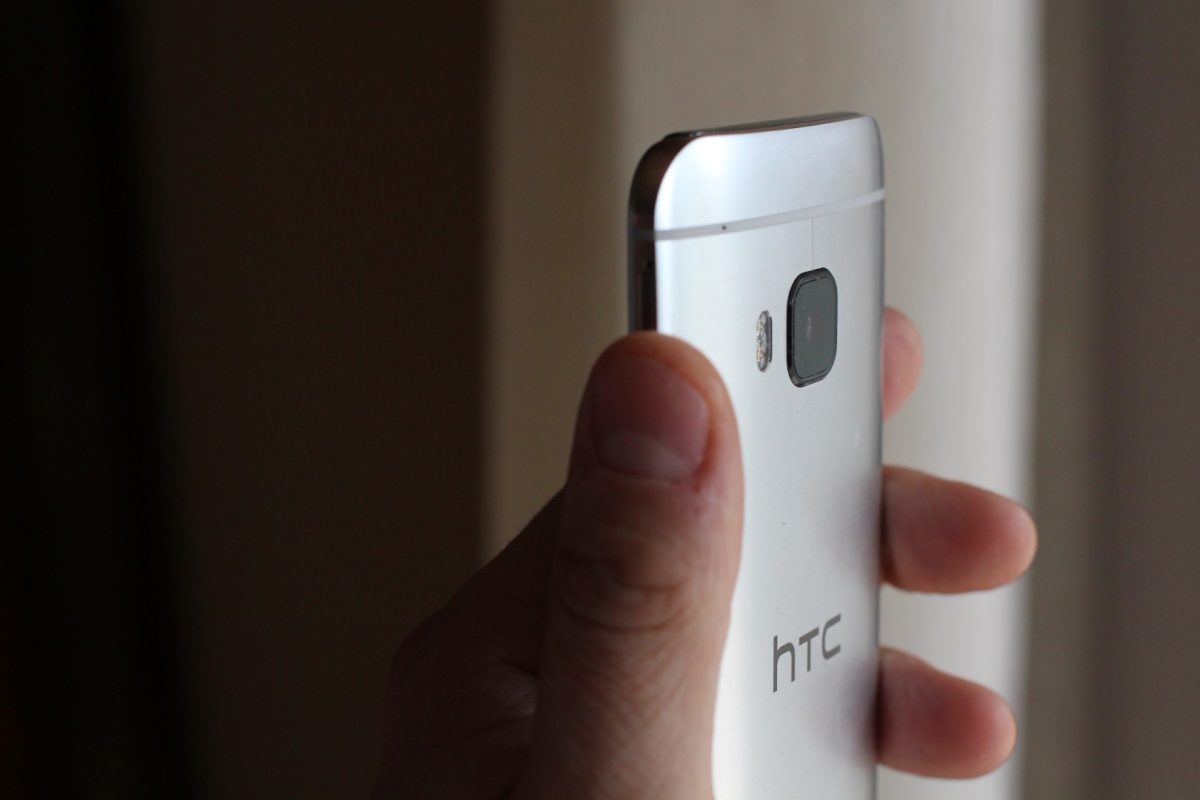 Galleria foto 'iPhone 6, Samsung Galaxy S6, HTC One M9: qual è il migliore?' - foto 4