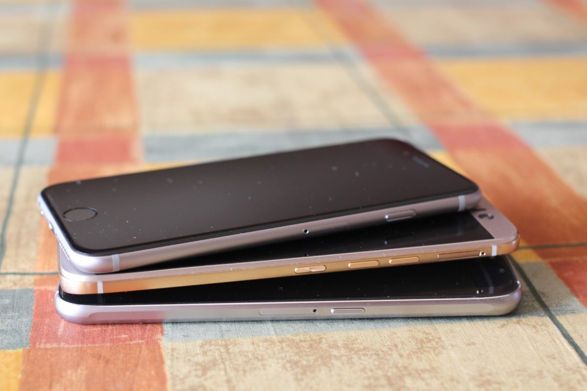 Galleria foto 'iPhone 6, Samsung Galaxy S6, HTC One M9: qual è il migliore?' - foto 5