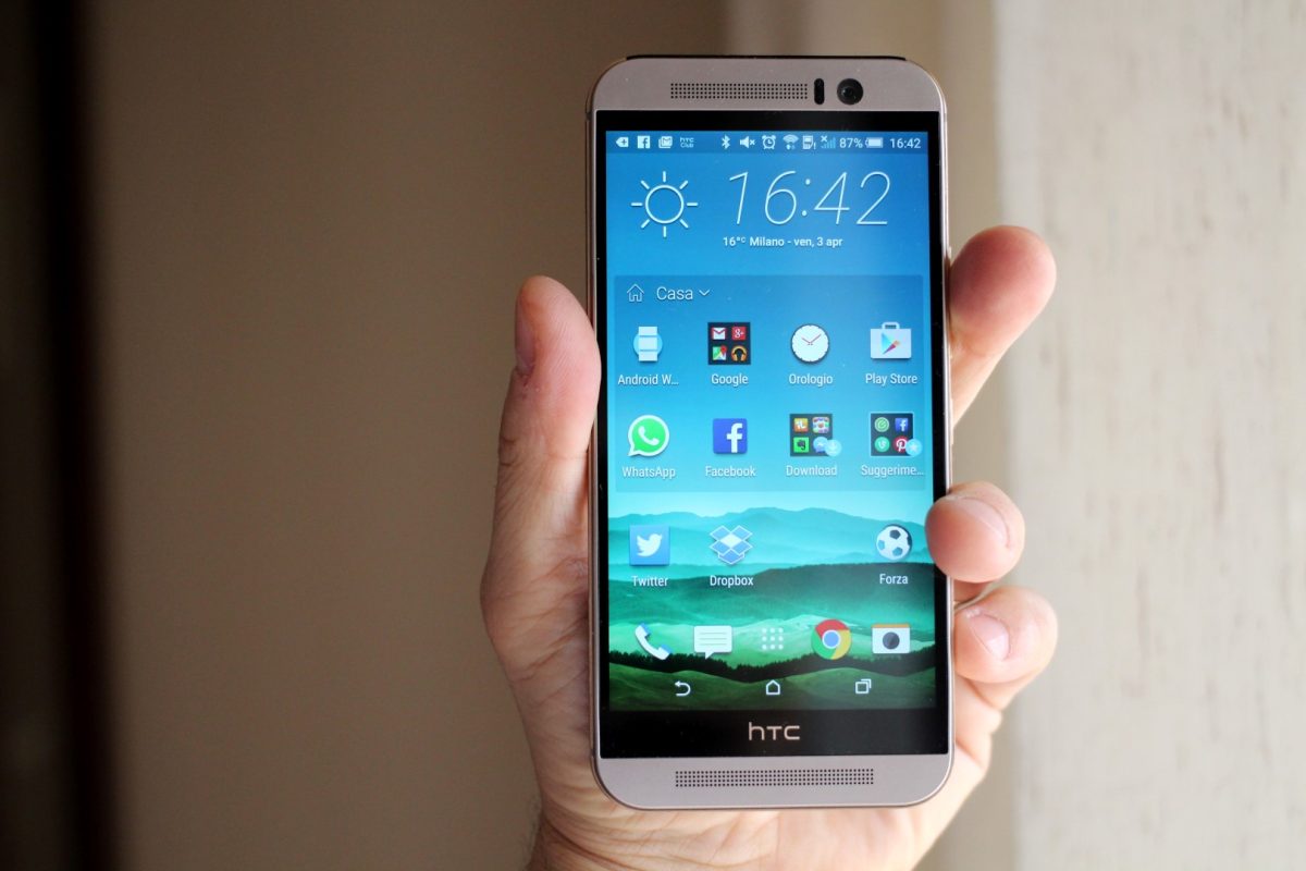 Galleria foto 'iPhone 6, Samsung Galaxy S6, HTC One M9: qual è il migliore?' - foto 6