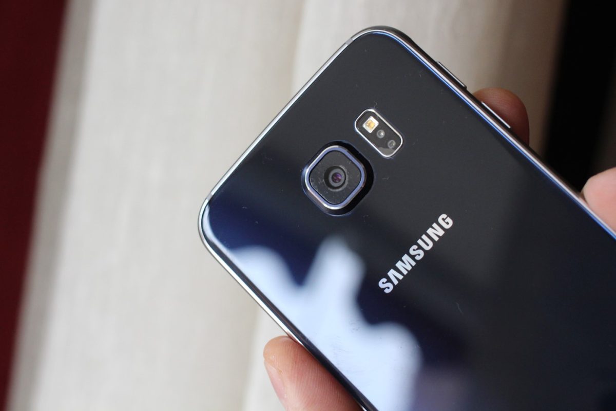 Galleria foto 'iPhone 6, Samsung Galaxy S6, HTC One M9: qual è il migliore?' - foto 9