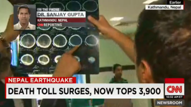 Nepal: il reporter è un neurochirurgo, e opera una bambina al cervello