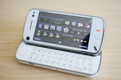 Perché Nokia non farà più smartphone