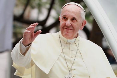 Papa Francesco: per il concerto in Sala Nervi, i posti d’onore ai poveri