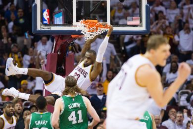 Nba: 30 punti di LeBron James e Cleveland va 2-0 con Boston