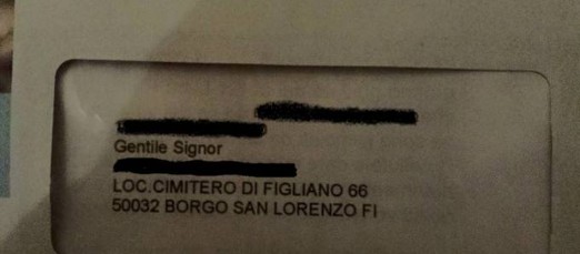 Morto da 29 anni, riceve una lettera al cimitero