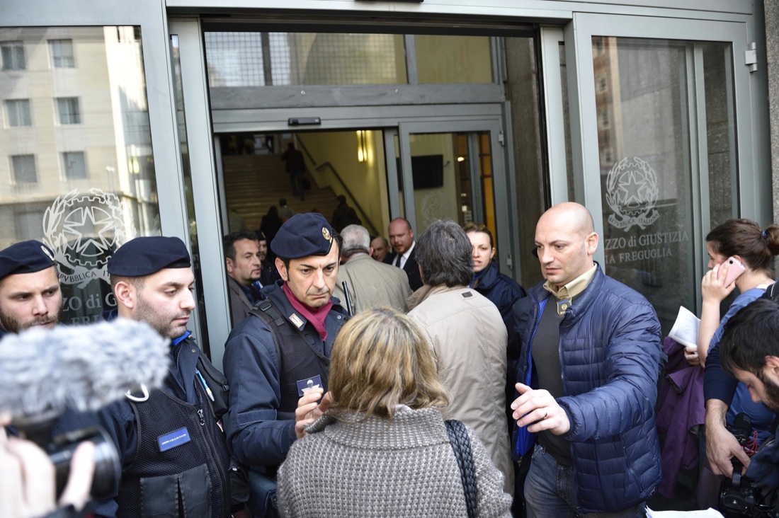 Tribunale di Milano: come è possibile entrare con una pistola