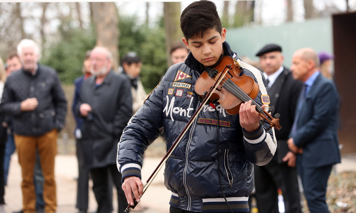 Rom e Sinti: la scuola fondamentale per l’integrazione Rom e Sinti: la scuola fondamentale per l’integrazione