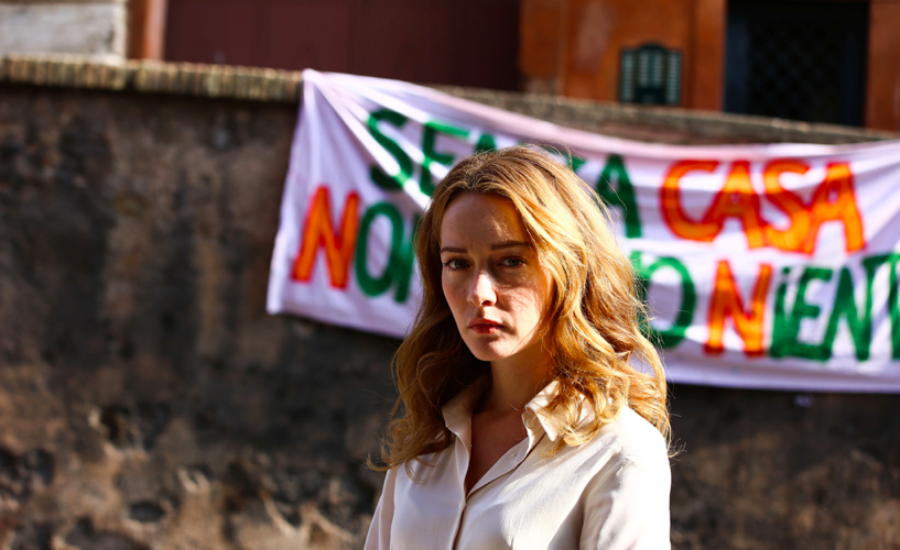 Una casa nel cuore, il film tv di Rai 1 con Cristiana Capotondi Una casa nel cuore, il film tv di Rai 1 con Cristiana Capotondi