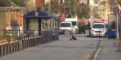 Istanbul, attacco alla sede della polizia