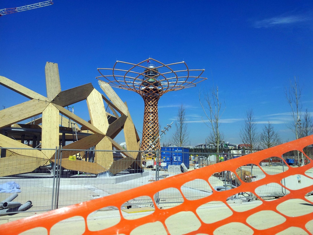 Expo, le foto dei cantieri a un mese dal via