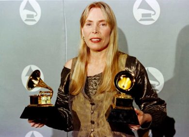 Joni Mitchell ricoverata per un malore