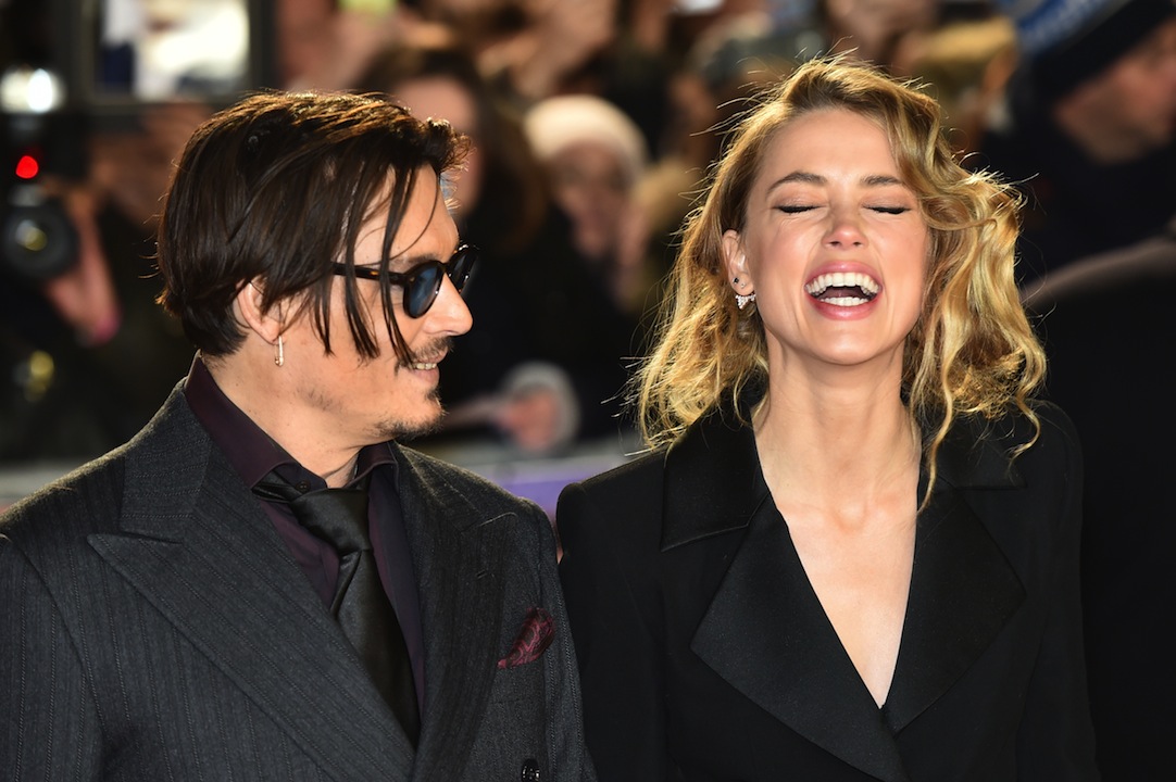 Johnny Depp rischia una condanna a 10 anni di carcere Johnny Depp rischia una condanna a 10 anni di carcere