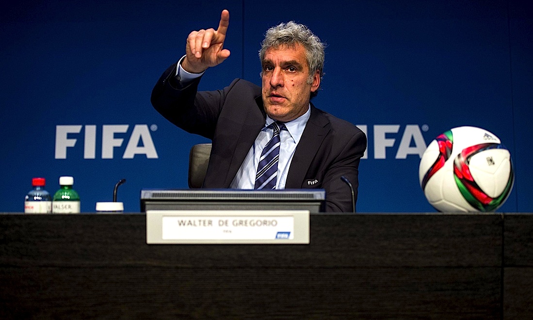 Lo scandalo Fifa scuote il mondo del calcio Lo scandalo Fifa scuote il mondo del calcio