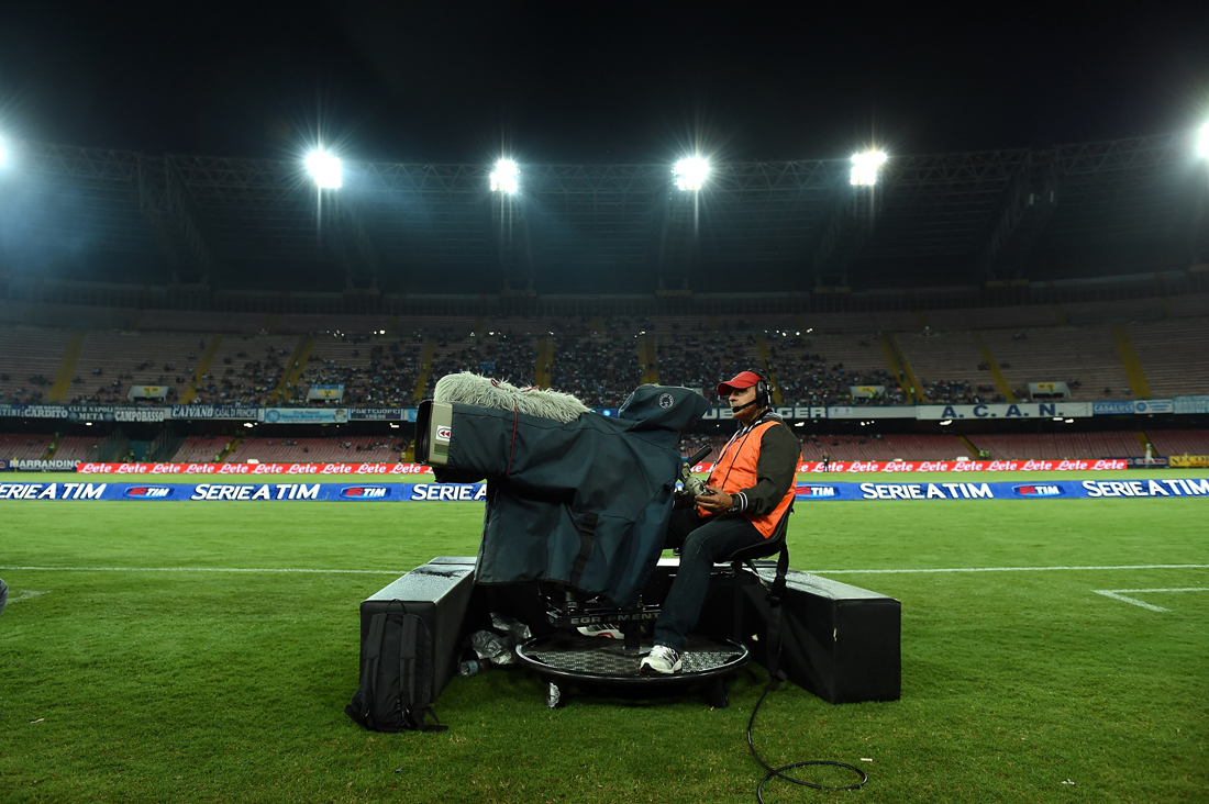 Rivoluzione nel calcio in tv: Mediaset soffia a Sky interviste e archivio