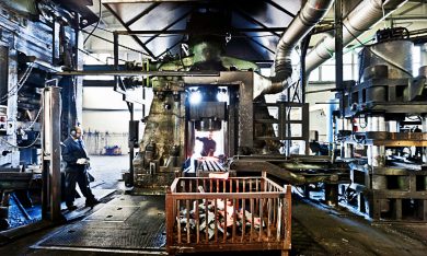 Istat: cresce il fatturato dell’industria, ancora in calo le vendite al dettaglio