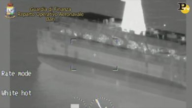 Bari: incendio sul traghetto
