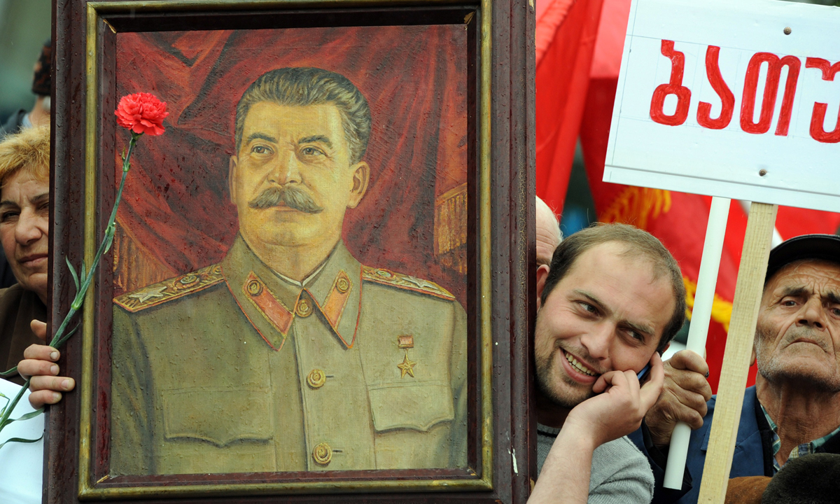 Nostalgie sovietiche, 70 anni dopo la fine della guerra Nostalgie sovietiche, 70 anni dopo la fine della guerra