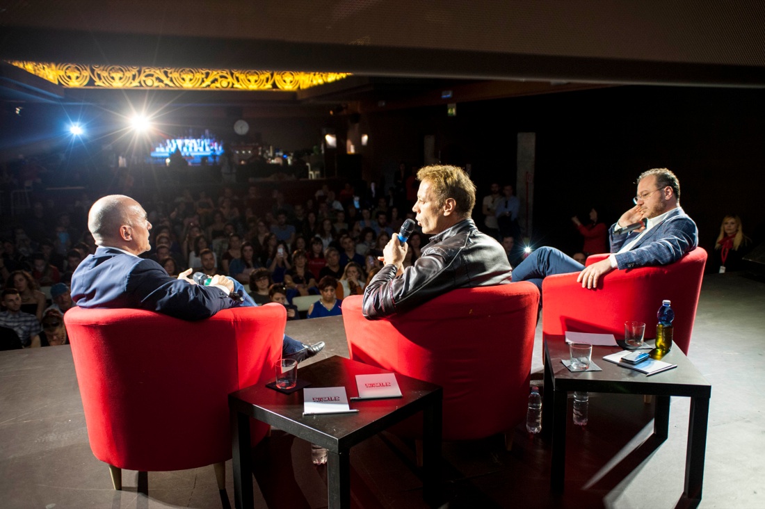 Rocco Siffredi: “Mi ritiro dal set ma non dalla pornografia” Rocco Siffredi: “Mi ritiro dal set ma non dalla pornografia”