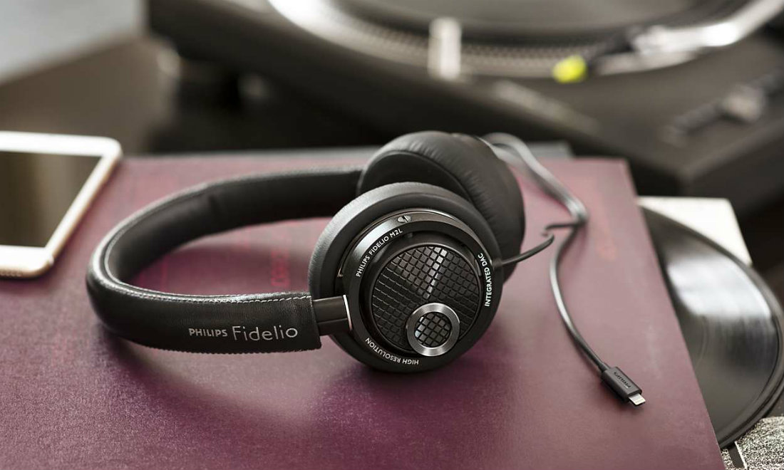 Cuffie con connettore Lightning, il super audio sull’iPhone Cuffie con connettore Lightning, il super audio sull’iPhone