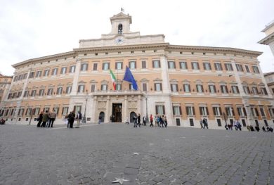 Vitalizi ai parlamentari: i reati per cui decadono