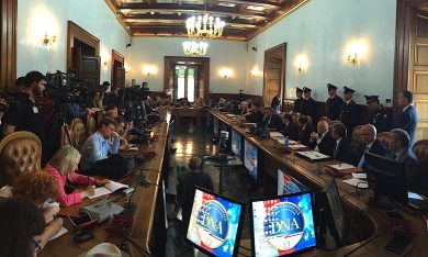 Polizia e Fbi contro l‘Ndrangheta: la droga nei carichi di frutta