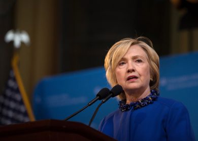 Hillary Clinton tornerà al Congresso per testimoniare sulla Libia