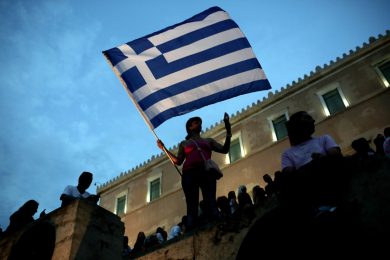 Grecia, ad un referendum dal default