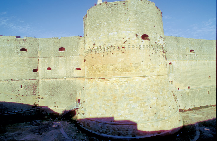 The beauties of the Amalfi Coast and the Salento Peninsula The beauties of the Amalfi Coast and the Salento Peninsula