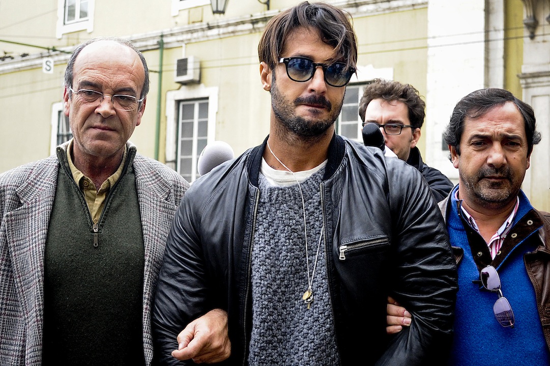 Fabrizio Corona ha lasciato il carcere e “urlava per la gioia” Fabrizio Corona ha lasciato il carcere e “urlava per la gioia”