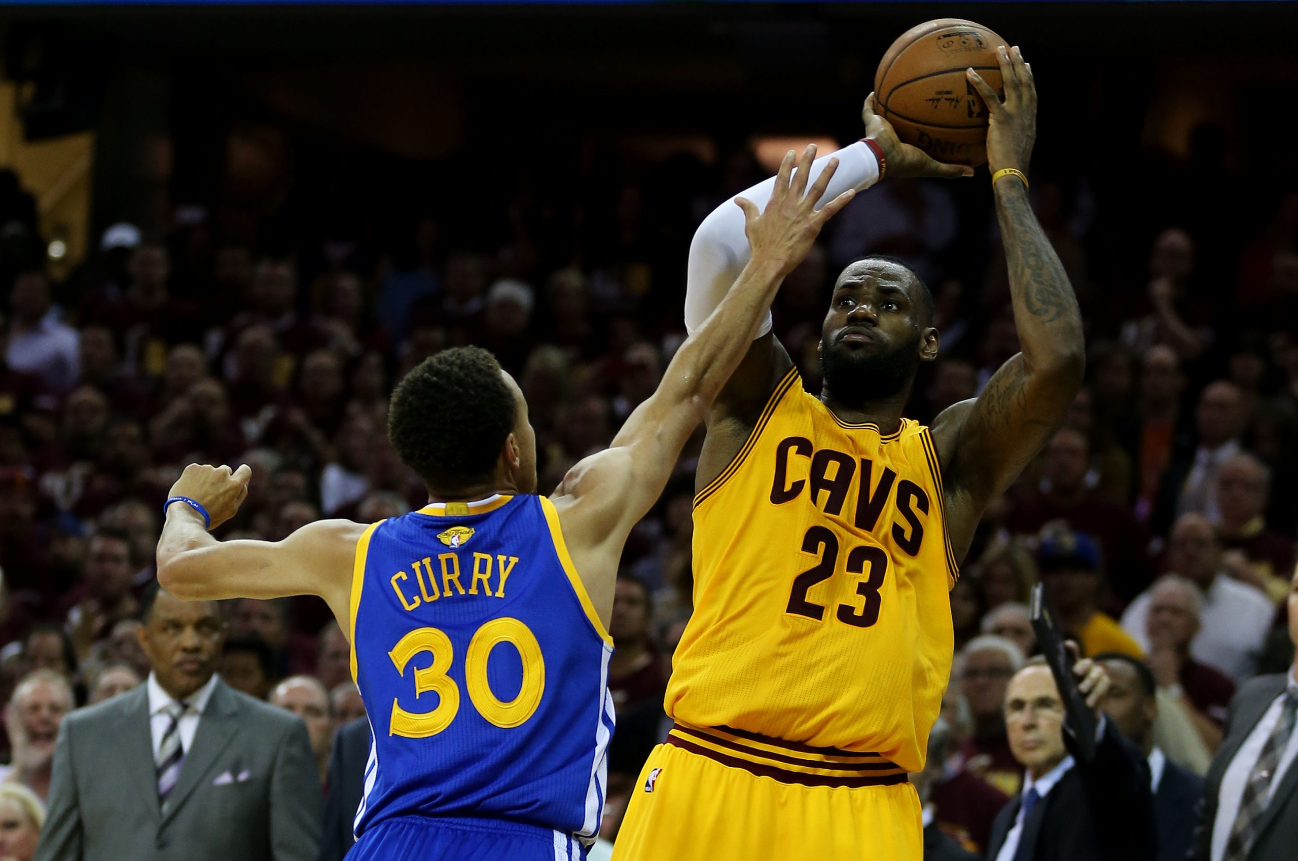 Nba Finals: 40 punti di LeBron. Cleveland è 2-1 su Golden State