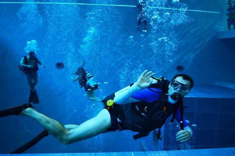 Y-40: il nostro viaggio nella piscina più profonda al mondo