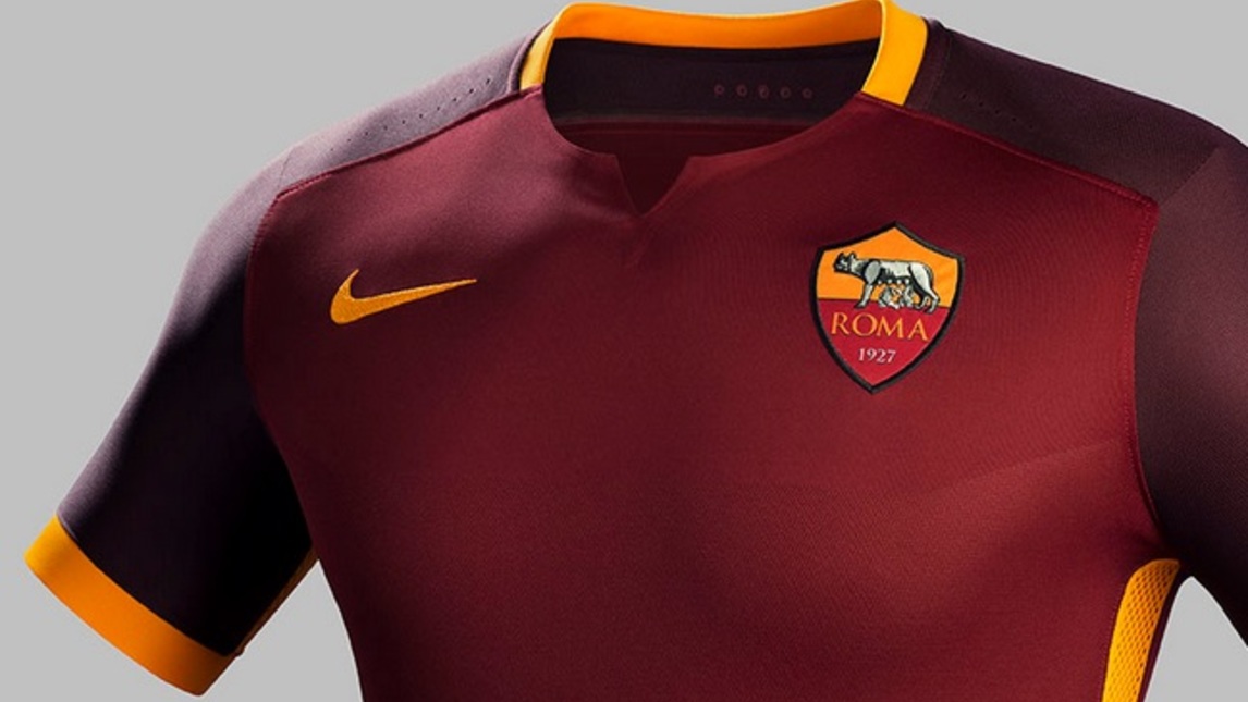La maglia della Roma? Come le armature dei centurioni La maglia della Roma? Come le armature dei centurioni